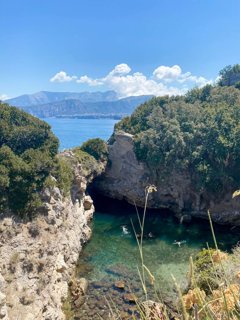 Bagni Regina Giovanna à Sorrente sur la côte Amalfitaine en Italie