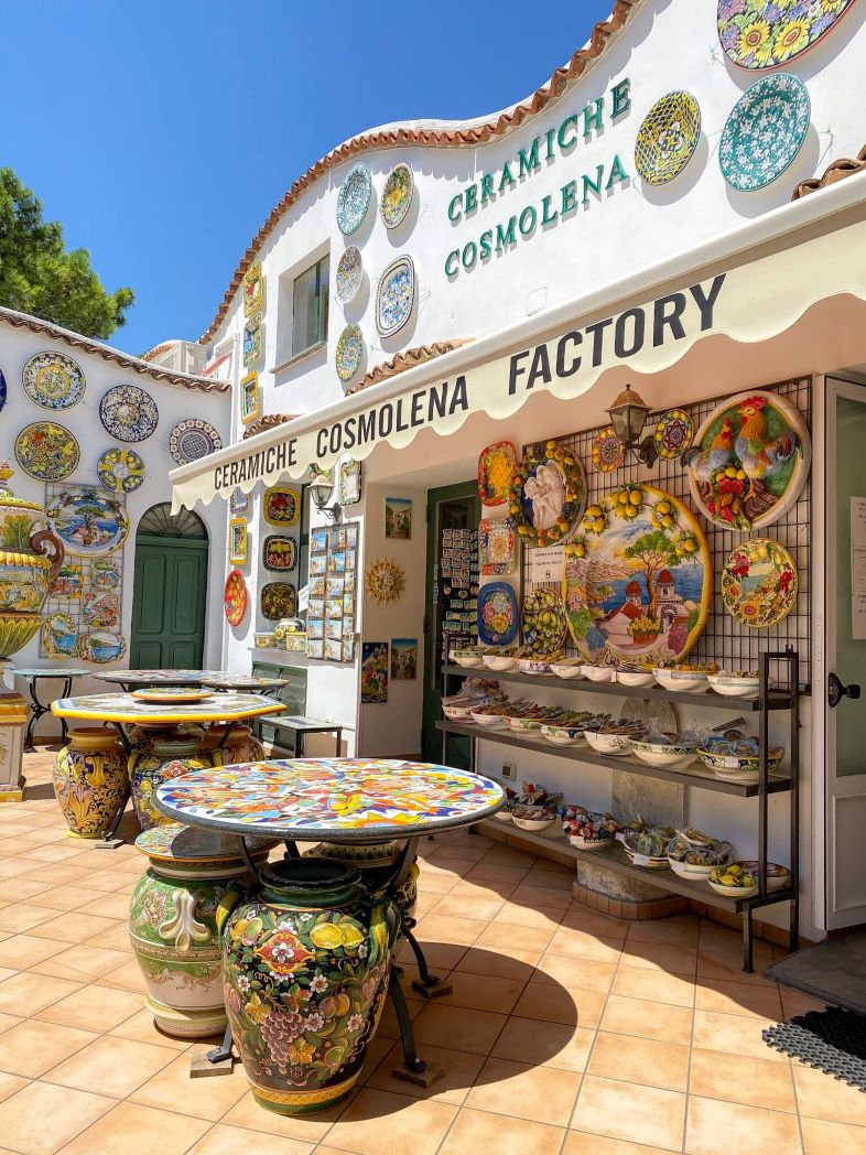 Boutique de céramique à Ravello sur la côte Amalfitaine