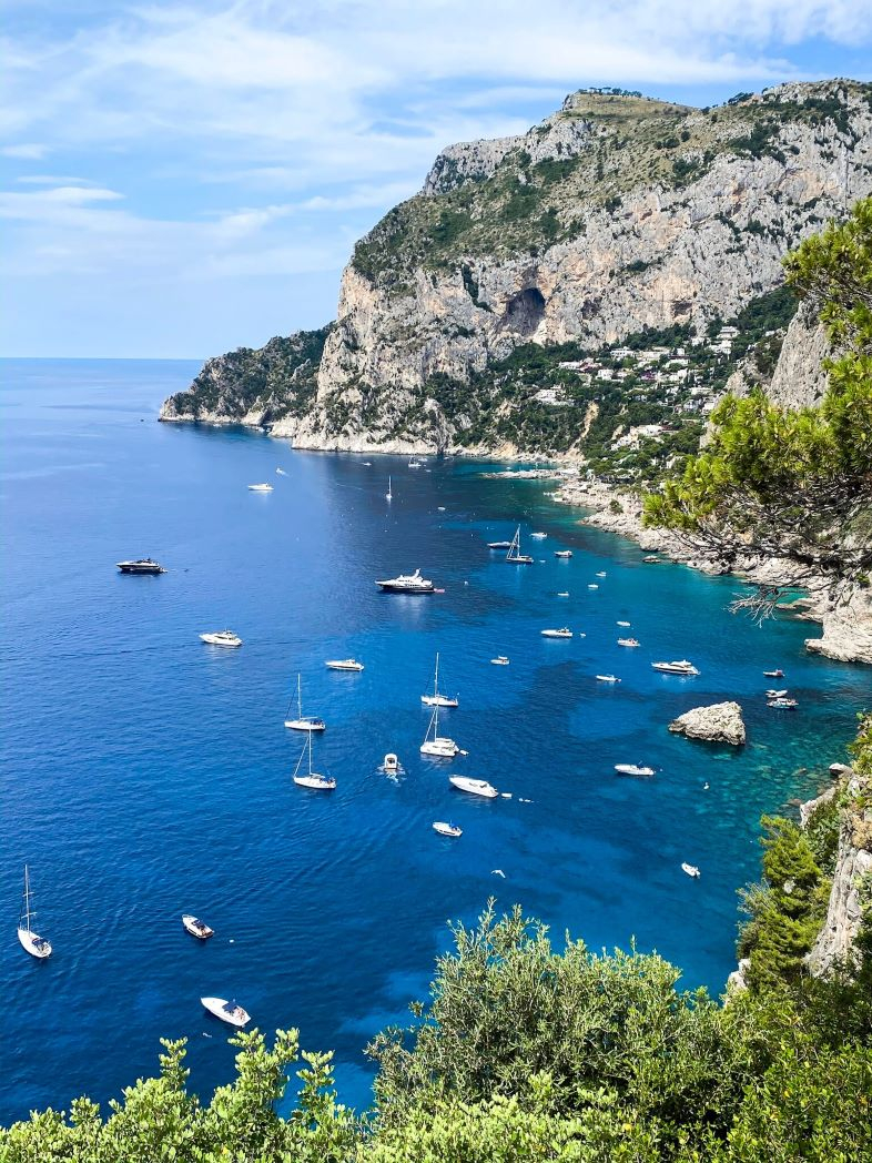 Vue sur la baie de Capri en Italie
