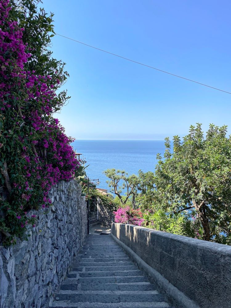 Randonnée Sentier des Dieux sur la côte Amalfitaine en Italie