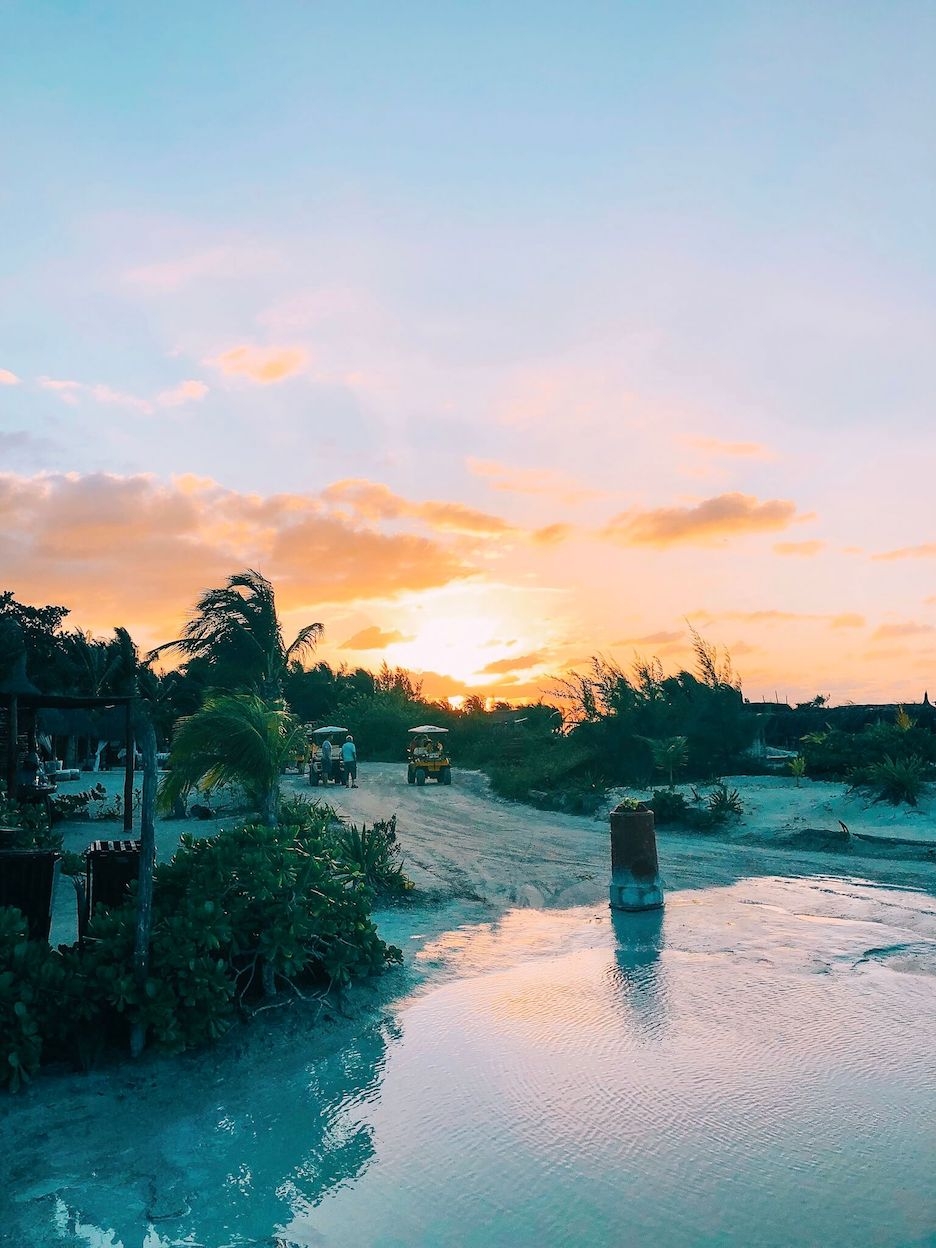 Couché de soleil sur l&#039;île Holbox au Mexique